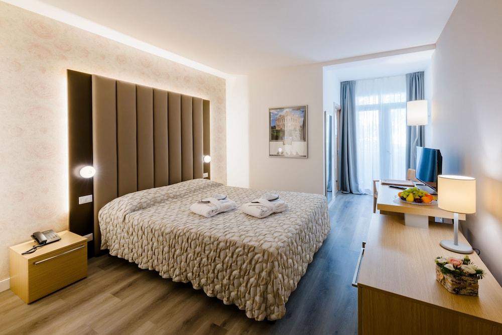 Mioni Royal San Hotel 4*
